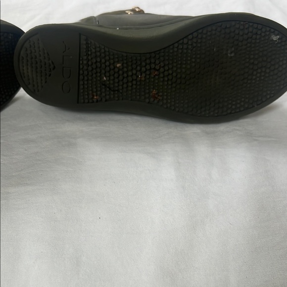 Aldo Olive Booties High-Top Minimalist - Picture 5 of 8